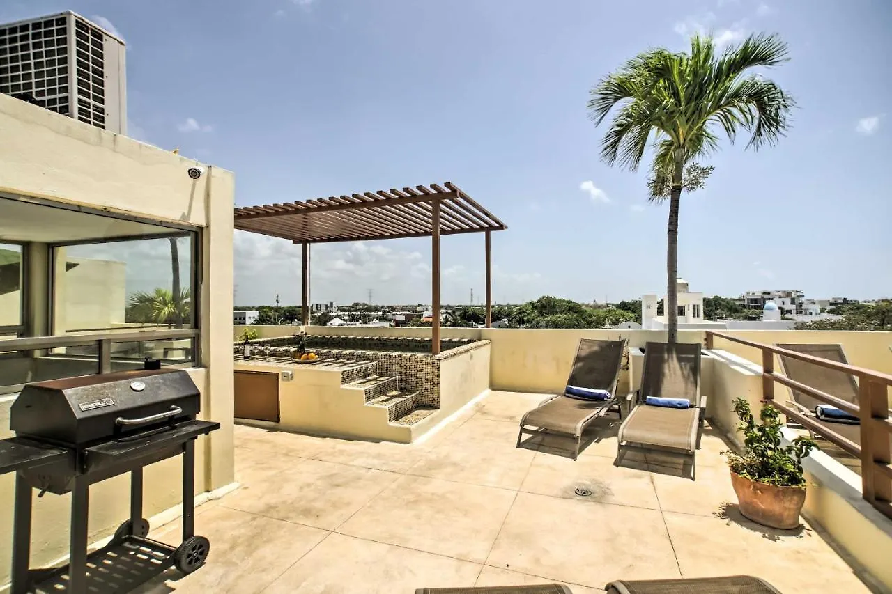 Luxury Penthouse With Rooftop Pool - Walk To Beach! Playa del Carmen