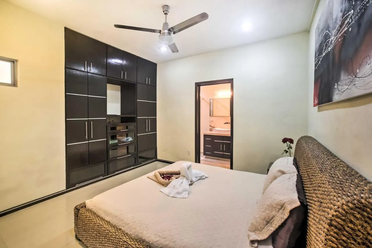 Apartment Luxury Penthouse With Rooftop Pool - Walk To Beach! Playa del Carmen Mexiko
